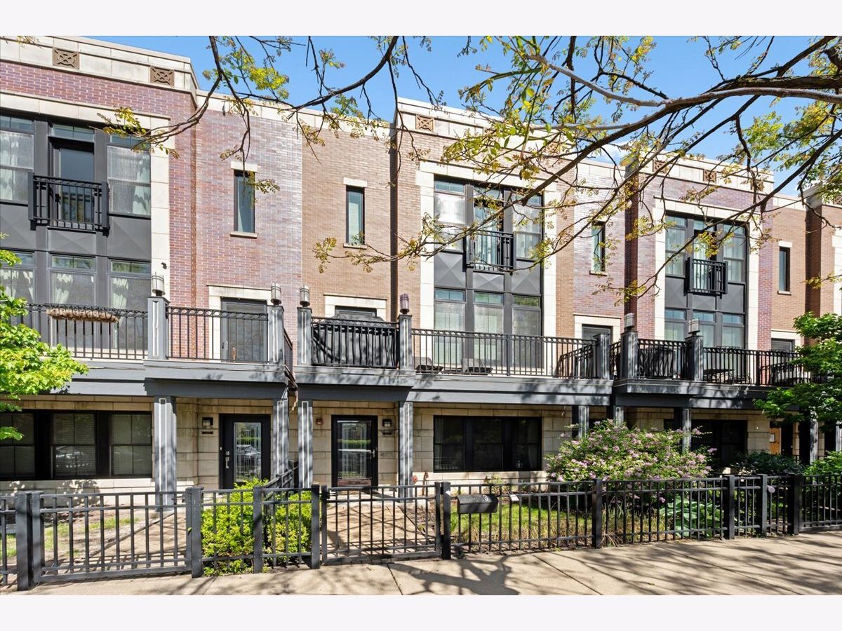  Sold Chicago Illinois, 3443 Whipple