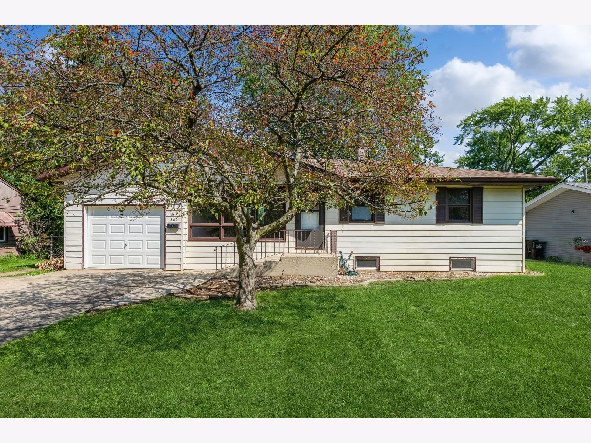  For Sale Crystal Lake Illinois, 365 Harold Street