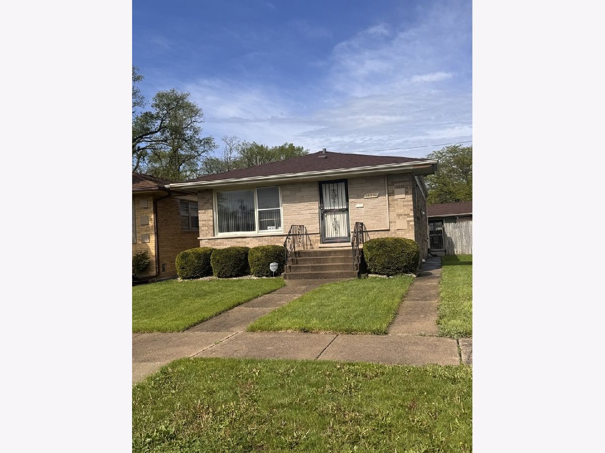  For Sale Harvey Illinois, 16210 Woodbridge Avenue