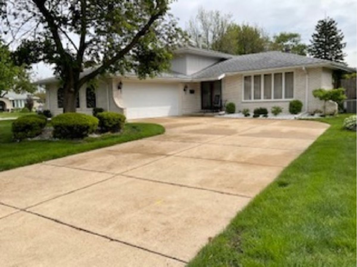 Homes & Condominiums For Sale Crawford Gardens Oak Lawn Illinois, 9117 Tripp Avenue