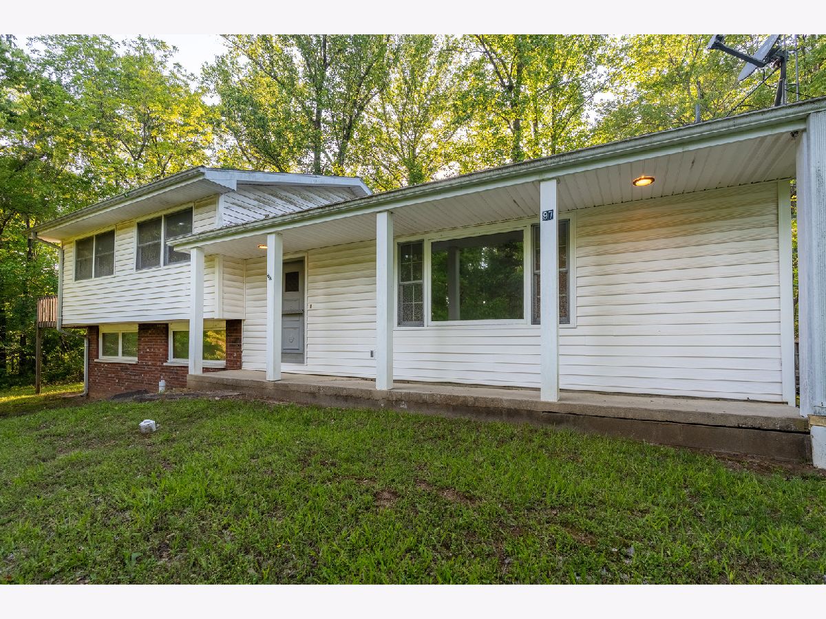  For Sale Carbondale Illinois, 97 New Campfire Road