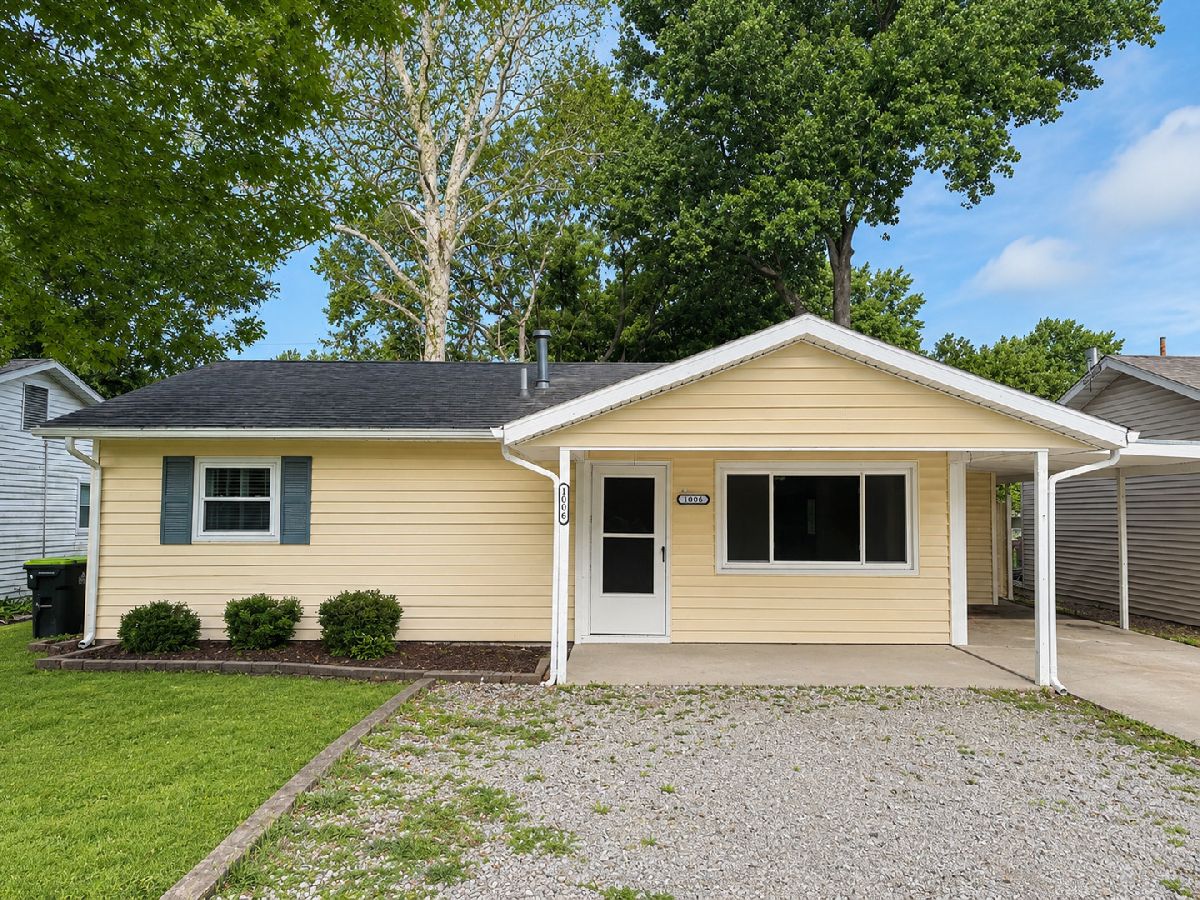  For Sale Tuscola Illinois, 1006 Eastview Drive