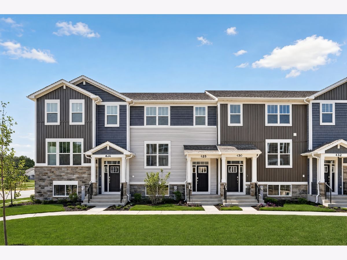 Condos & Townhomes For Sale Oaks Of Volo Volo Illinois, 428 Red Oak Circle
