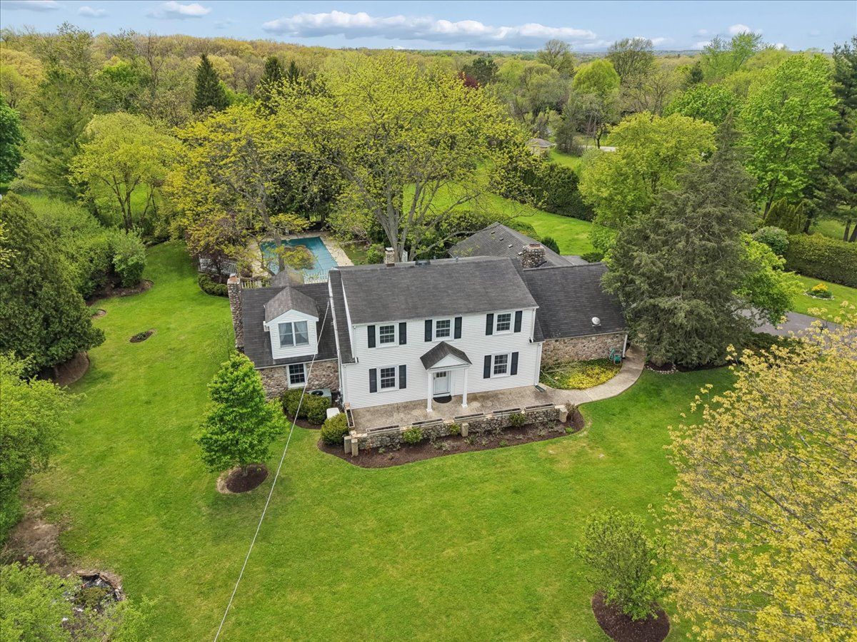  Sold Barrington Illinois, 44 Indian Trail