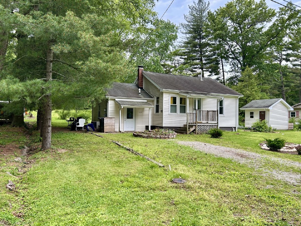  For Sale Carbondale Illinois, 1211 Short Drive