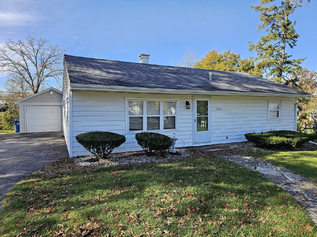  Rented Grayslake Illinois, 33232 Sears