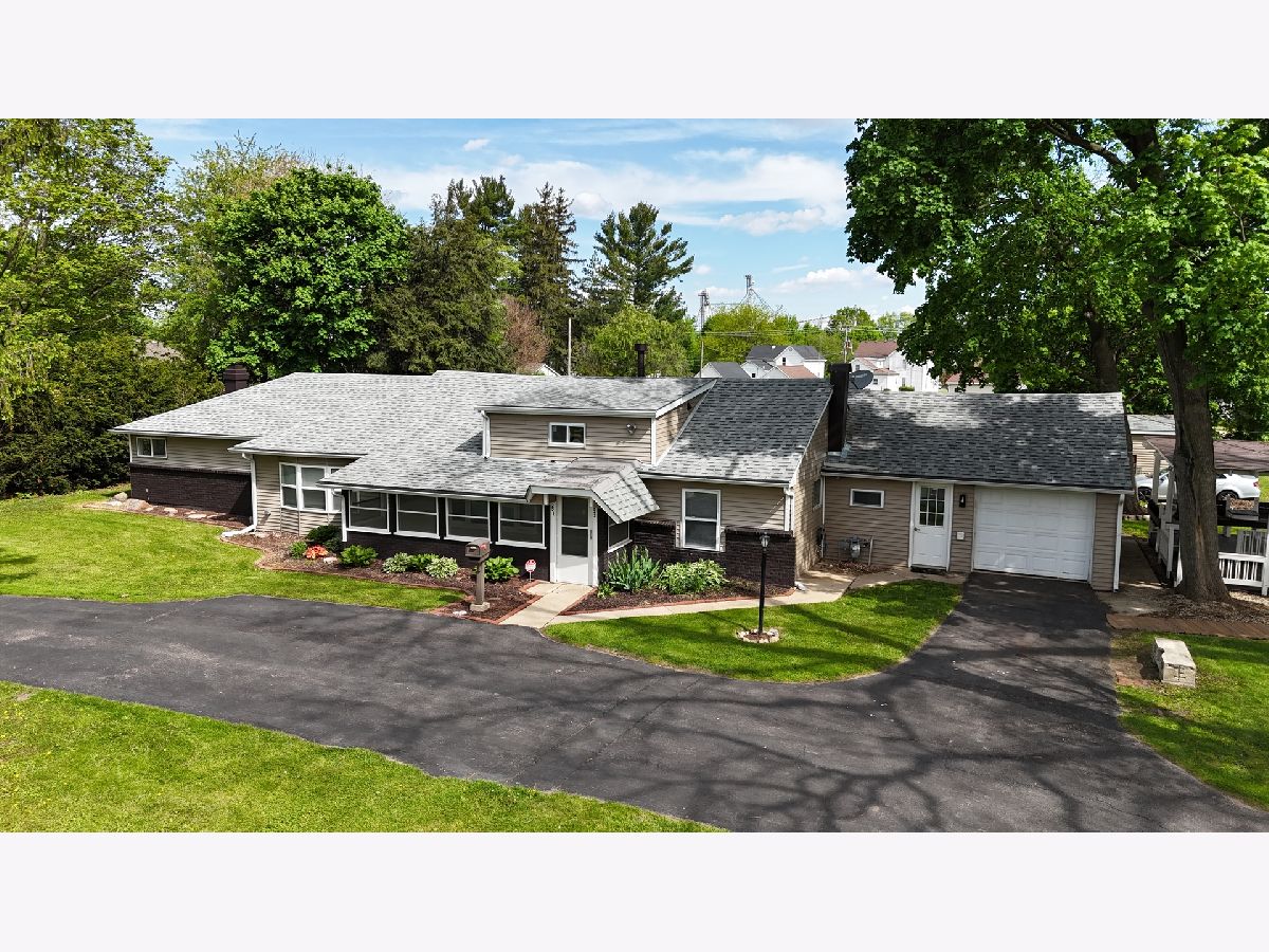  For Sale Genoa Illinois, 221 Central Avenue