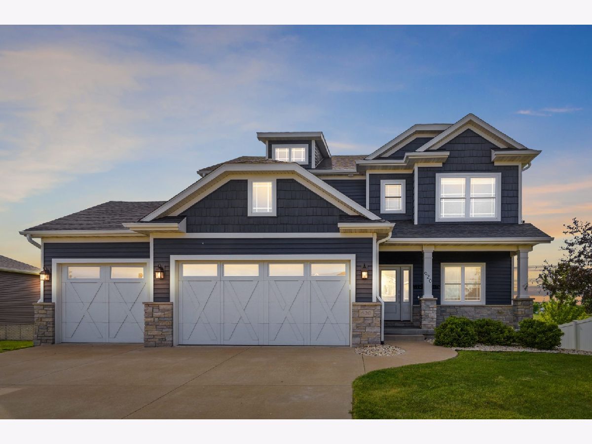 Sold Eldridge Iowa, 620 St Andrews