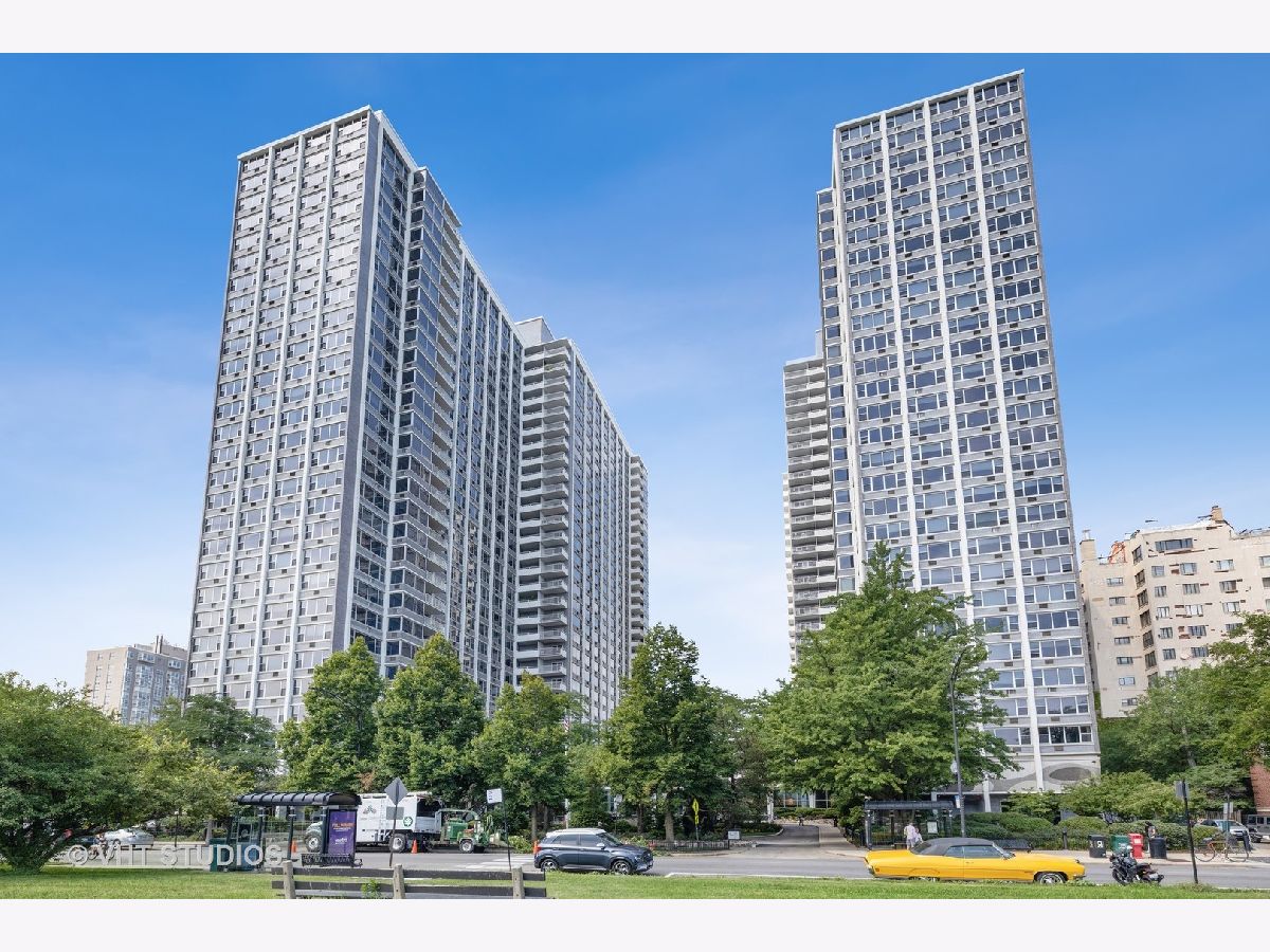 Condominiums Rented Imperial Towers Chicago Illinois, 4250 Marine