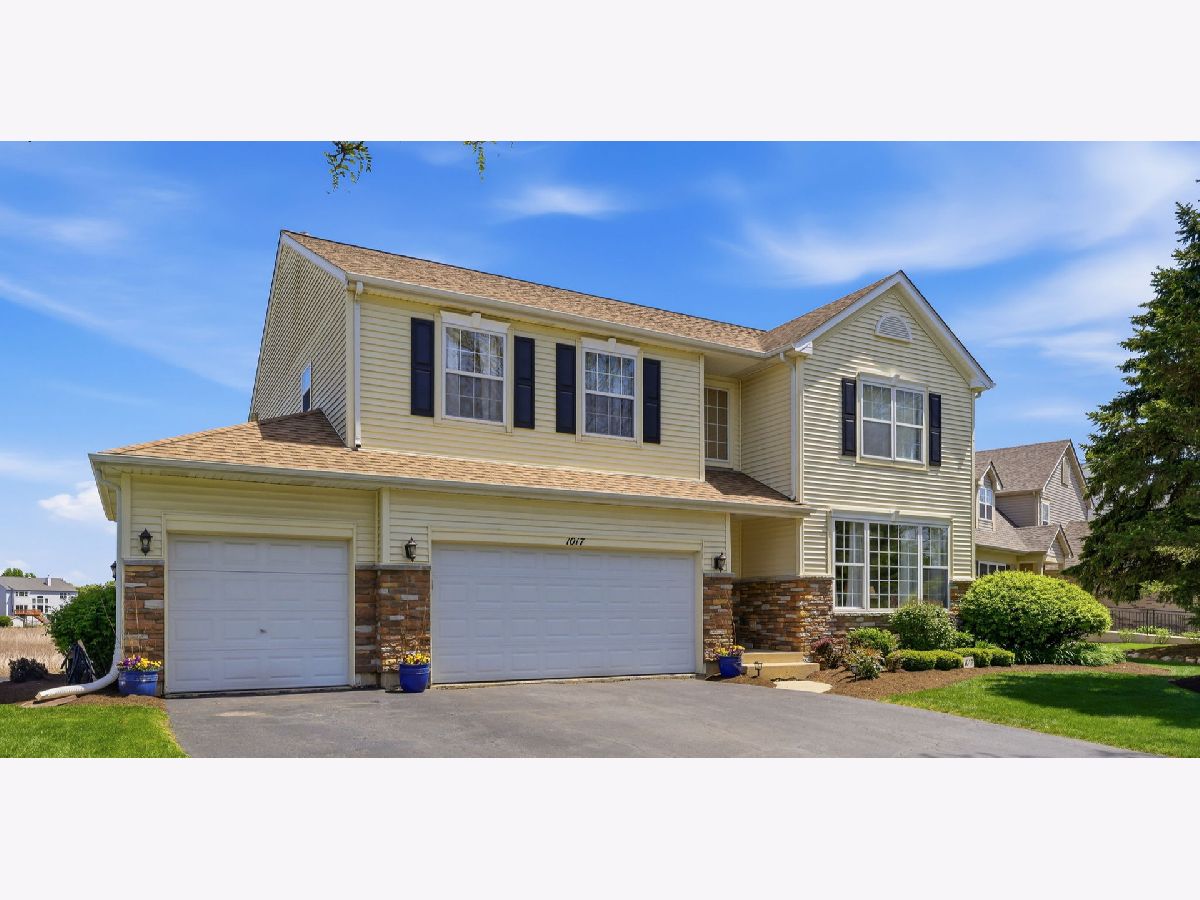 Homes For Sale Harvest Run Crystal Lake Illinois, 1017 Wheatland Drive