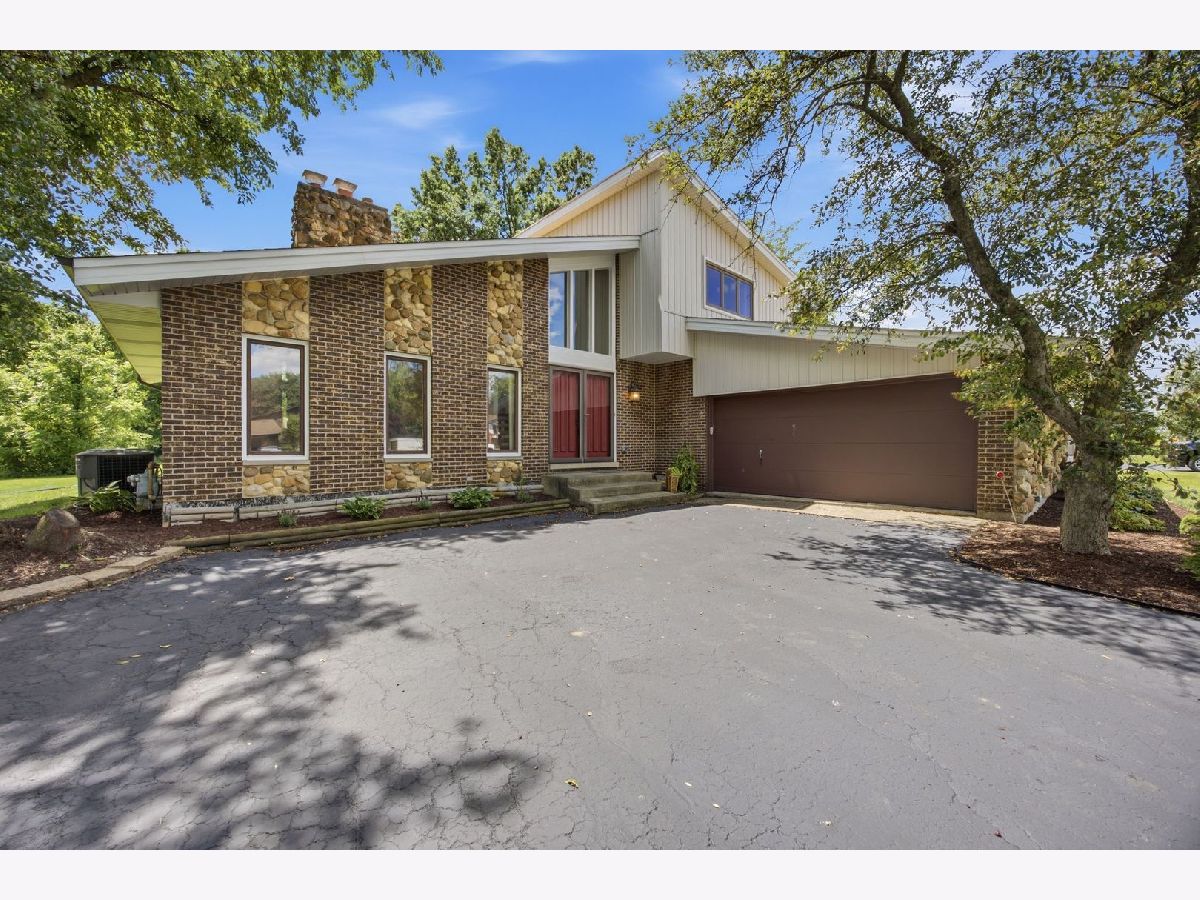 Homes For Sale Deerpath Lemont Illinois, 19W471 Deerpath Lane