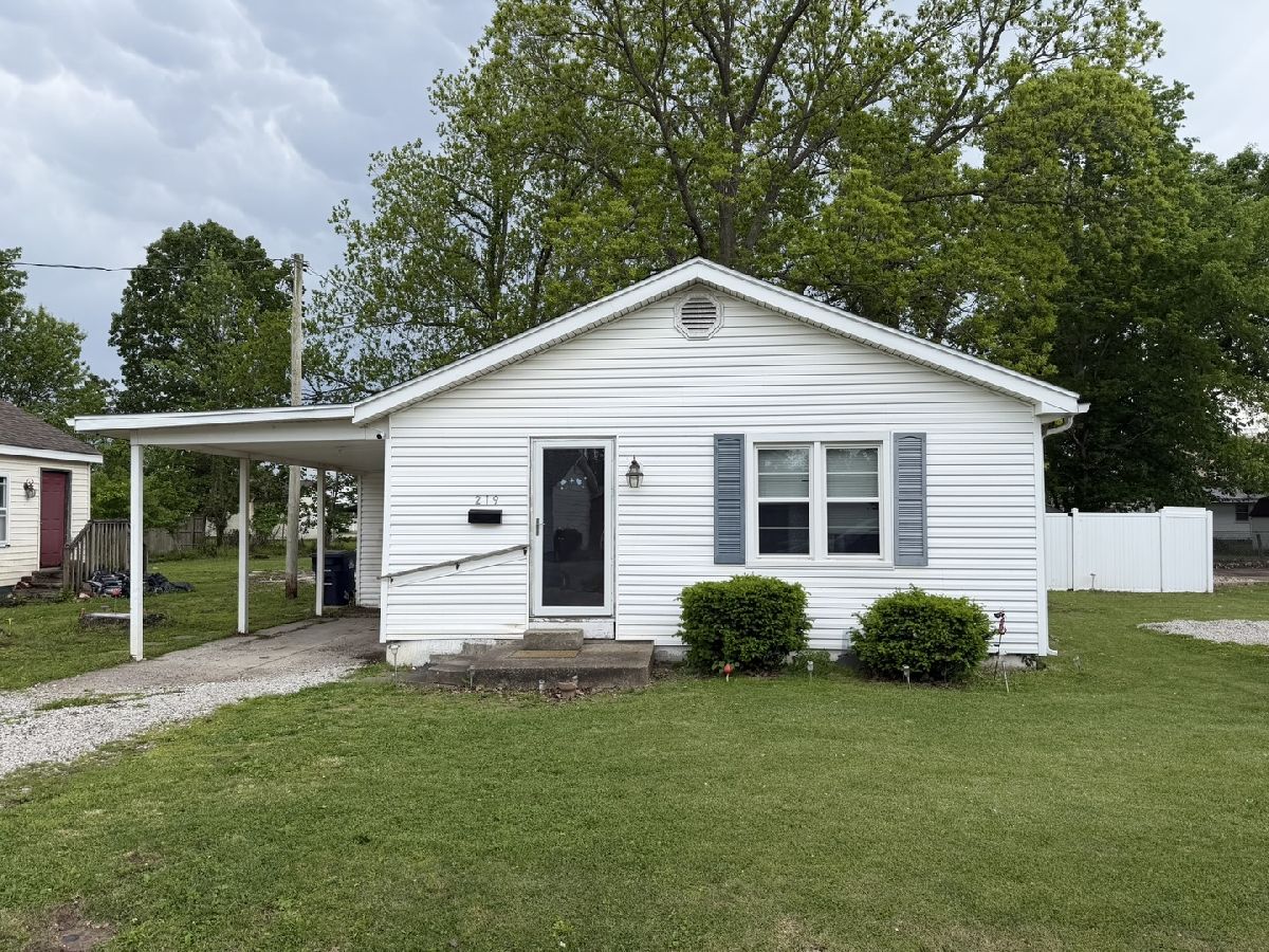  For Sale Salem Illinois, 219 Williams Street