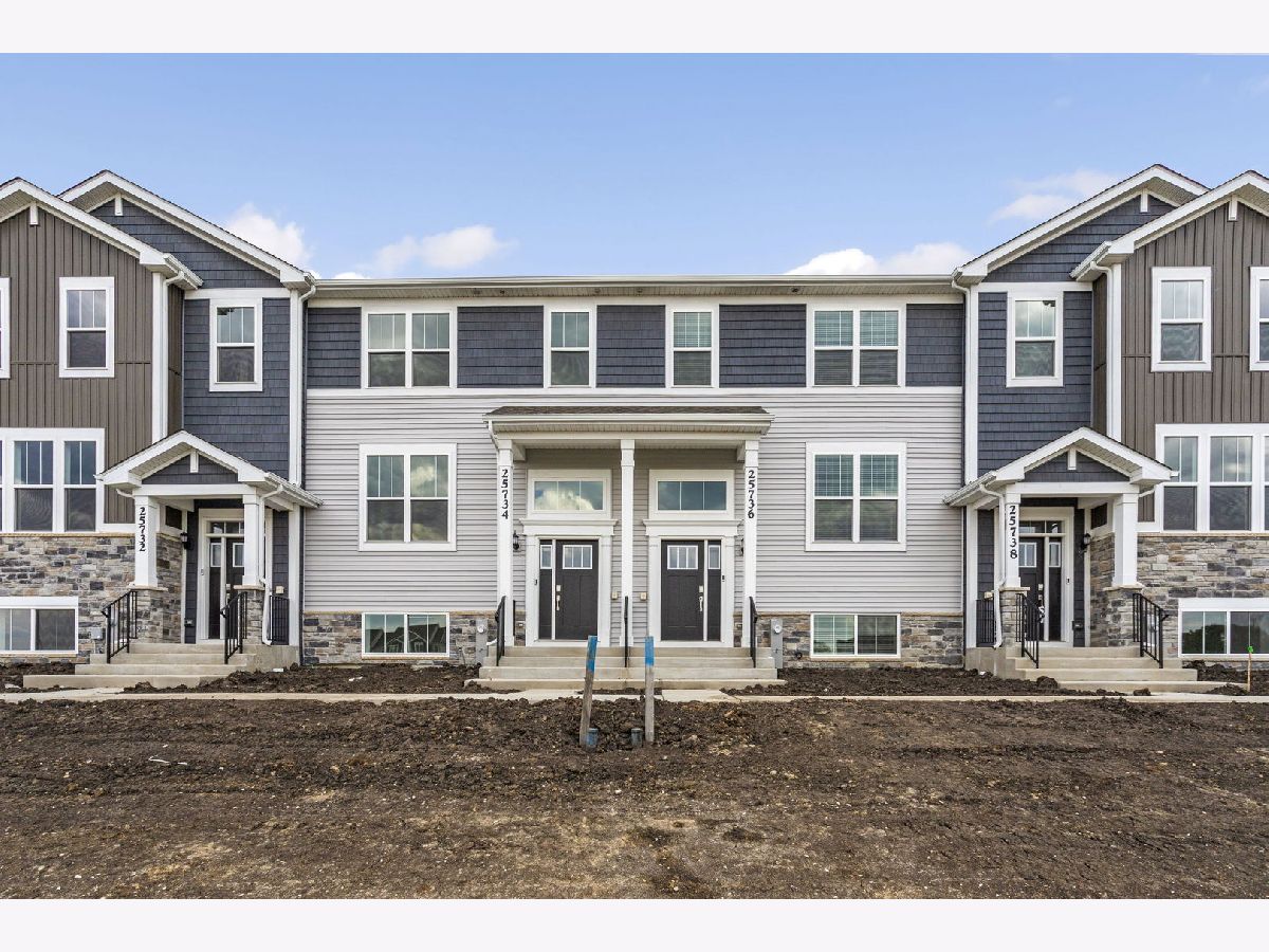 Condos & Townhomes Rented Autumn Glen Plainfield Illinois, 25736 Yorkshire