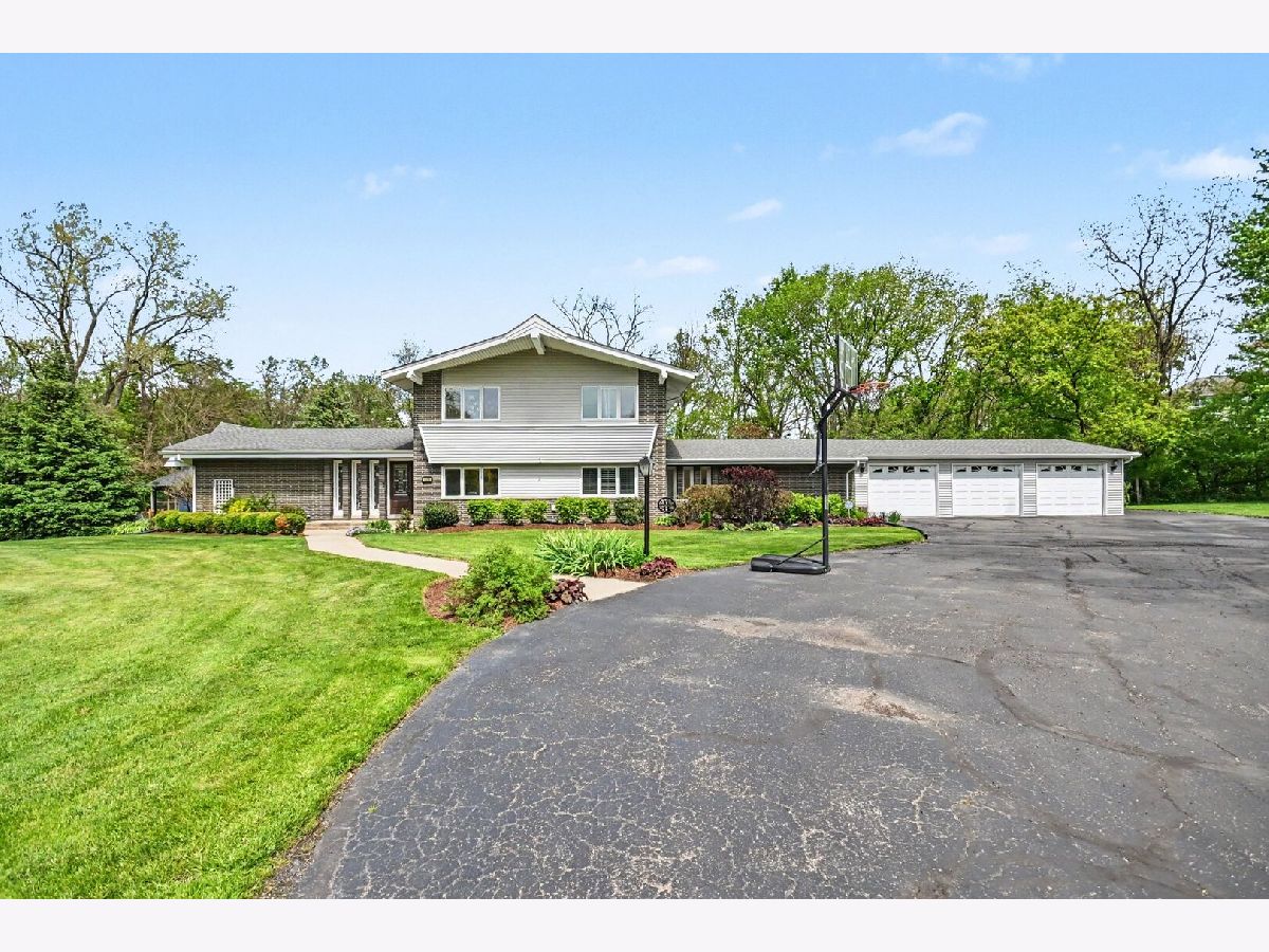 Homes For Sale Long Run Acres Homer Glen Illinois, 15218 Pleasant Court