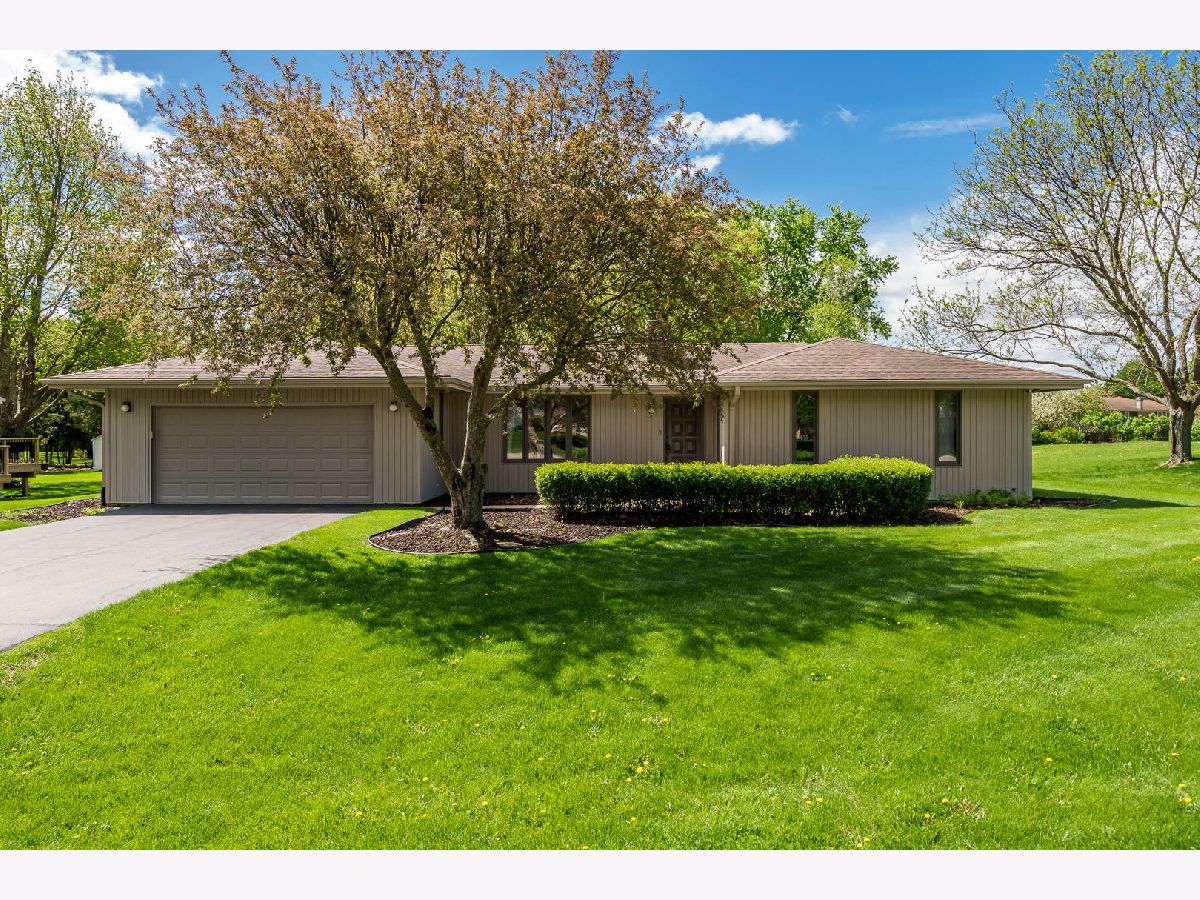  For Sale Roscoe Illinois, 11891 Tresemer Road