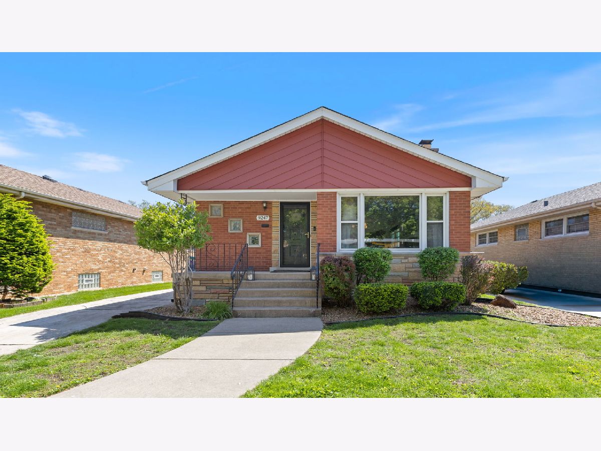  For Sale Evergreen Park Illinois, 9247 Ridgeway Avenue
