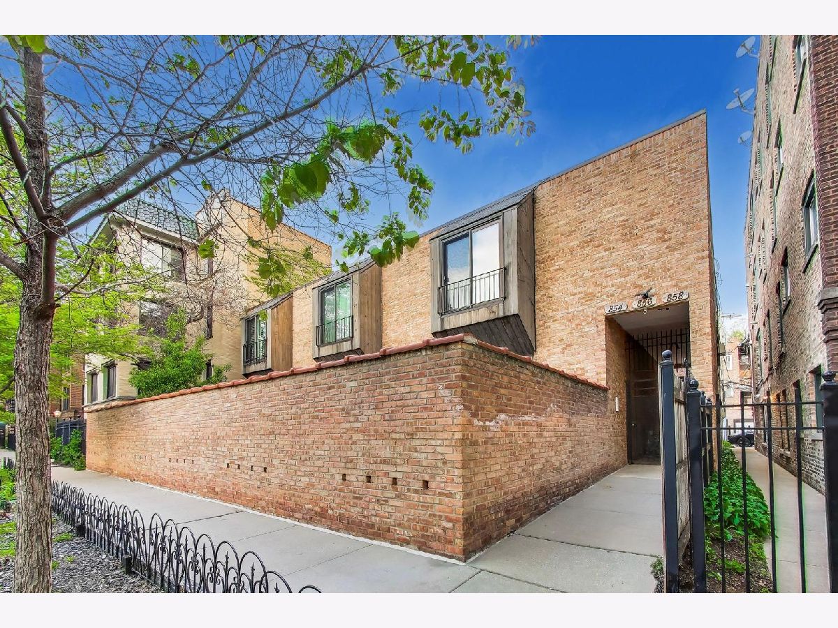  For Sale Chicago Illinois, 858 Ainslie Street