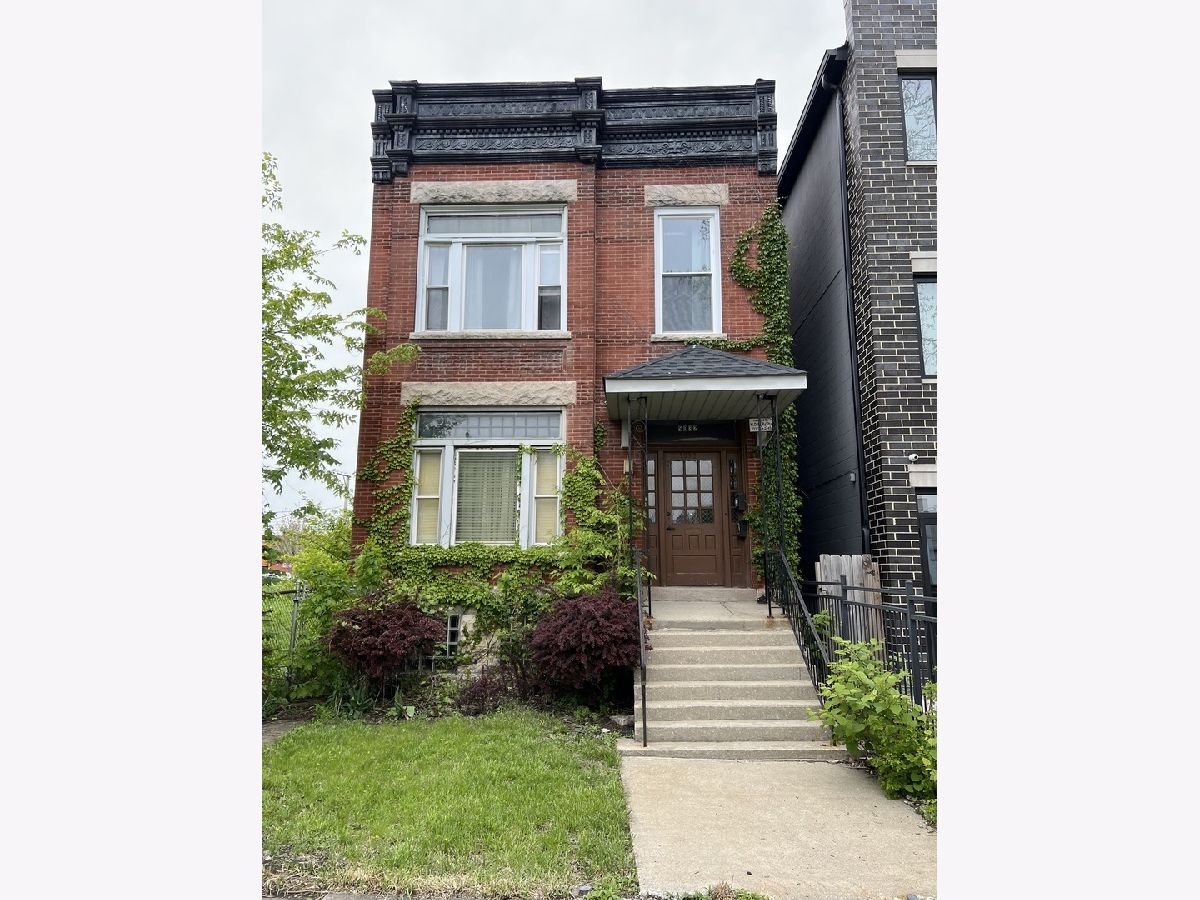  Rented Chicago Illinois, 5032 S prairie Prairie