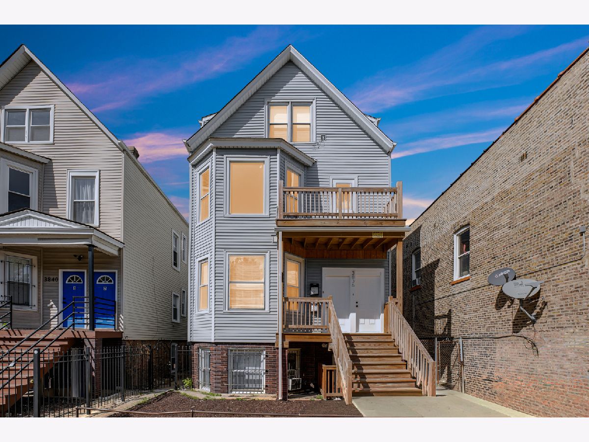  Rented Chicago Illinois, 3836 Diversey