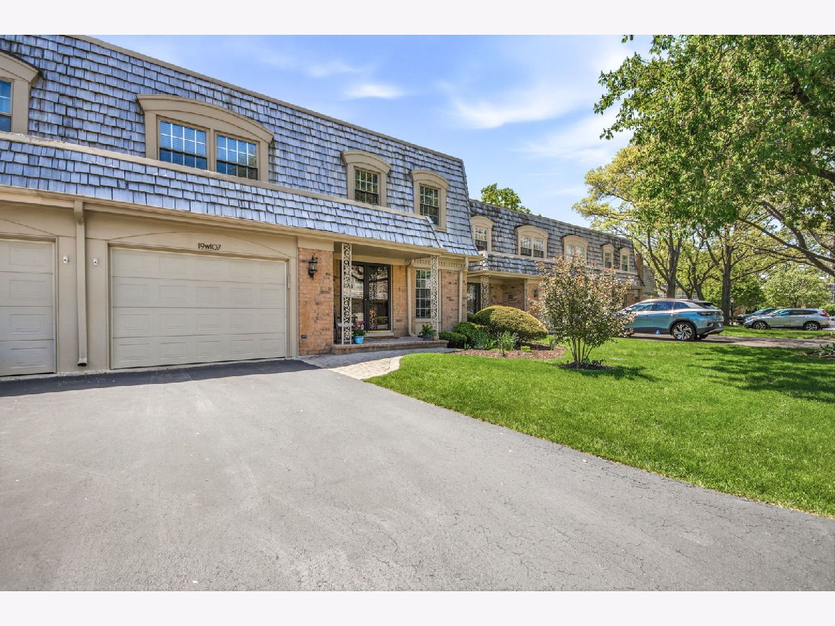  For Sale Oak Brook Illinois, 19W107 Avenue Normandy N