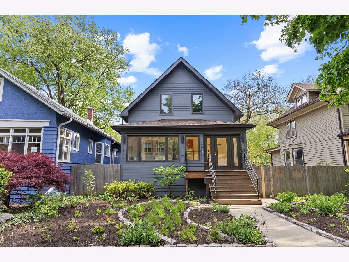  For Sale Chicago Illinois, 2125 Greenleaf Avenue