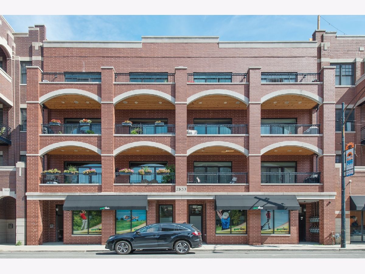  For Sale Chicago Illinois, 2853 Halsted Street
