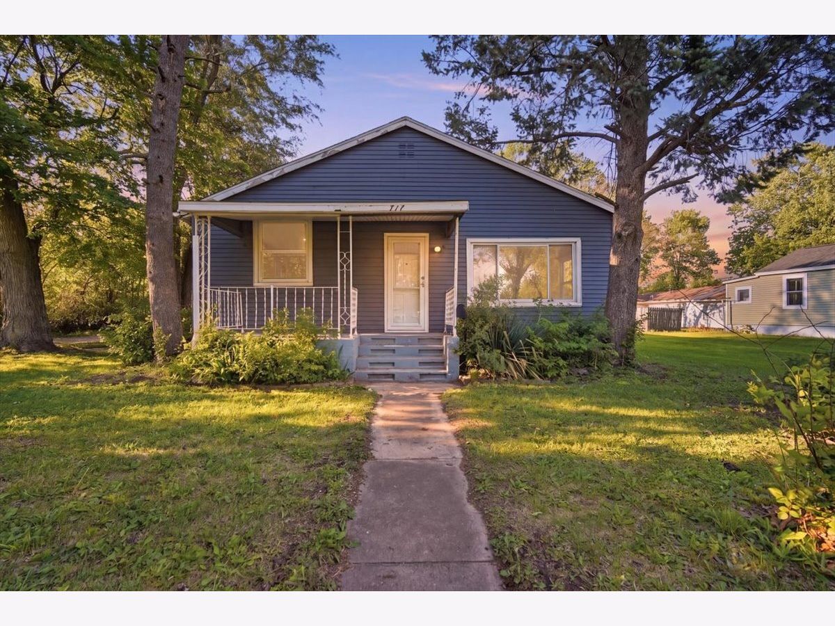 Sold Chenoa Illinois, 717 Cemetery