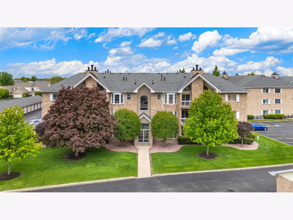 Condominiums For Sale Grafton Place Tinley Park Illinois, 7809 Bristol Park Drive