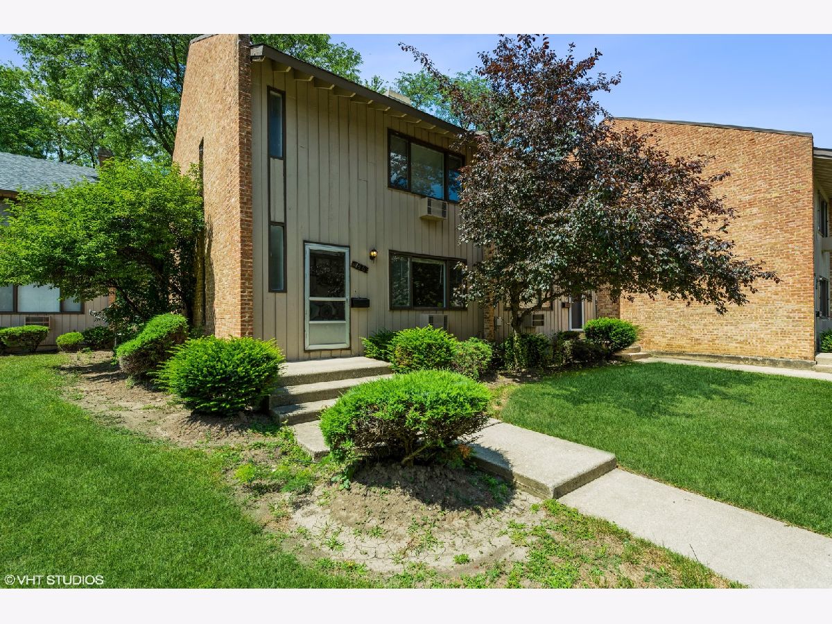  Rented Barrington Illinois, 788 Concord