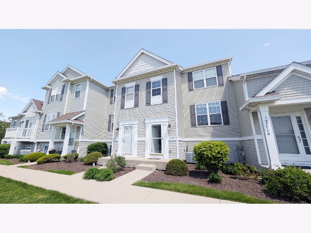  For Rent Shorewood Illinois, 1713 Fieldstone