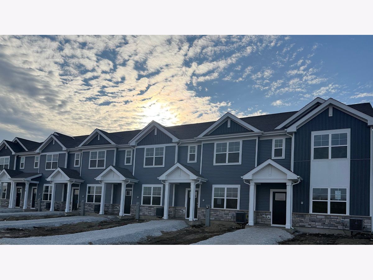 Condos & Townhomes & Homes For Sale Sonoma Trails Oswego Illinois, 2249 Barbera Drive