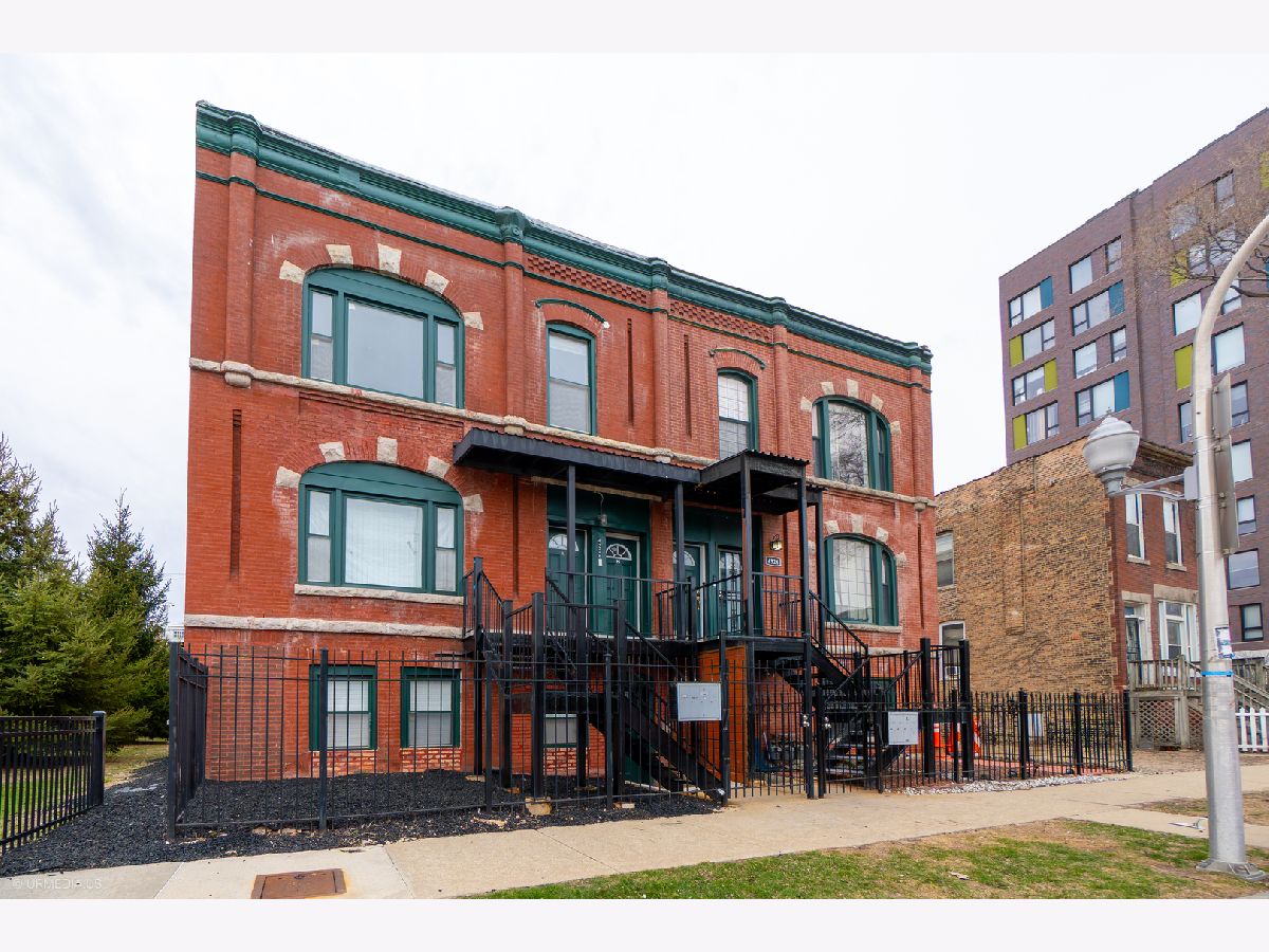 Condos & Townhomes & Homes For Sale Bronzeville Chicago Illinois, 4326 Calumet Avenue