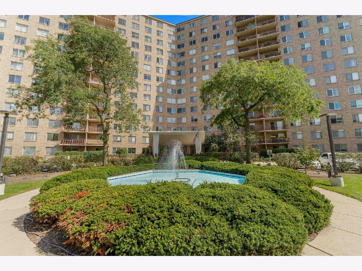  For Sale Chicago Illinois, 6833 Kedzie Avenue