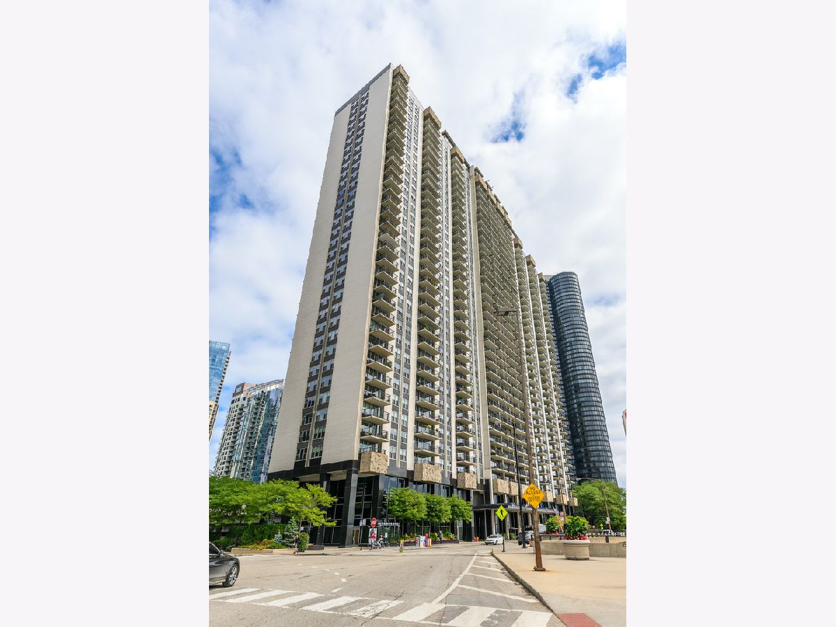 Rented Chicago Illinois, 400 Randolph