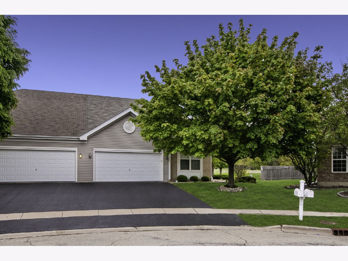  For Sale Joliet Illinois, 2216 Woodview Avenue