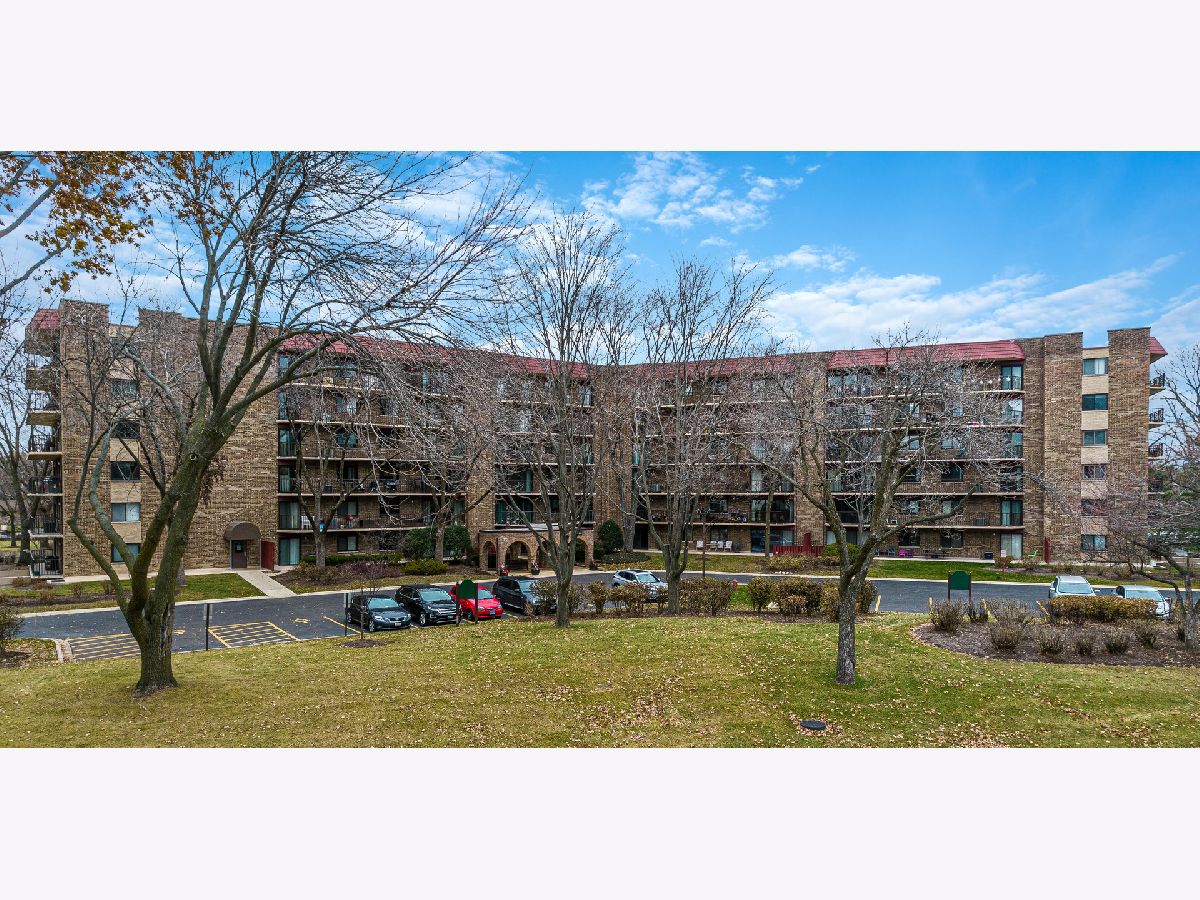Condominiums For Sale Baybrook Palatine Illinois, 35 Baybrook Drive