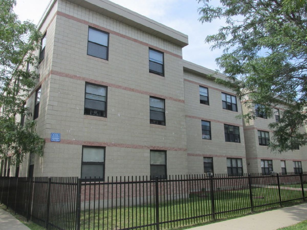  Rented Chicago Illinois, 4752 Wabash