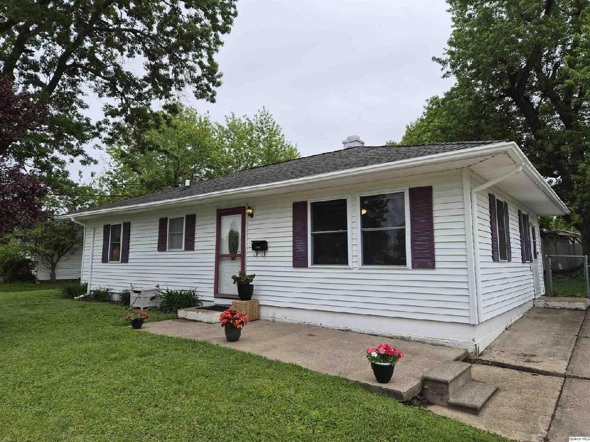  For Sale Quincy Illinois, 1800 Granview