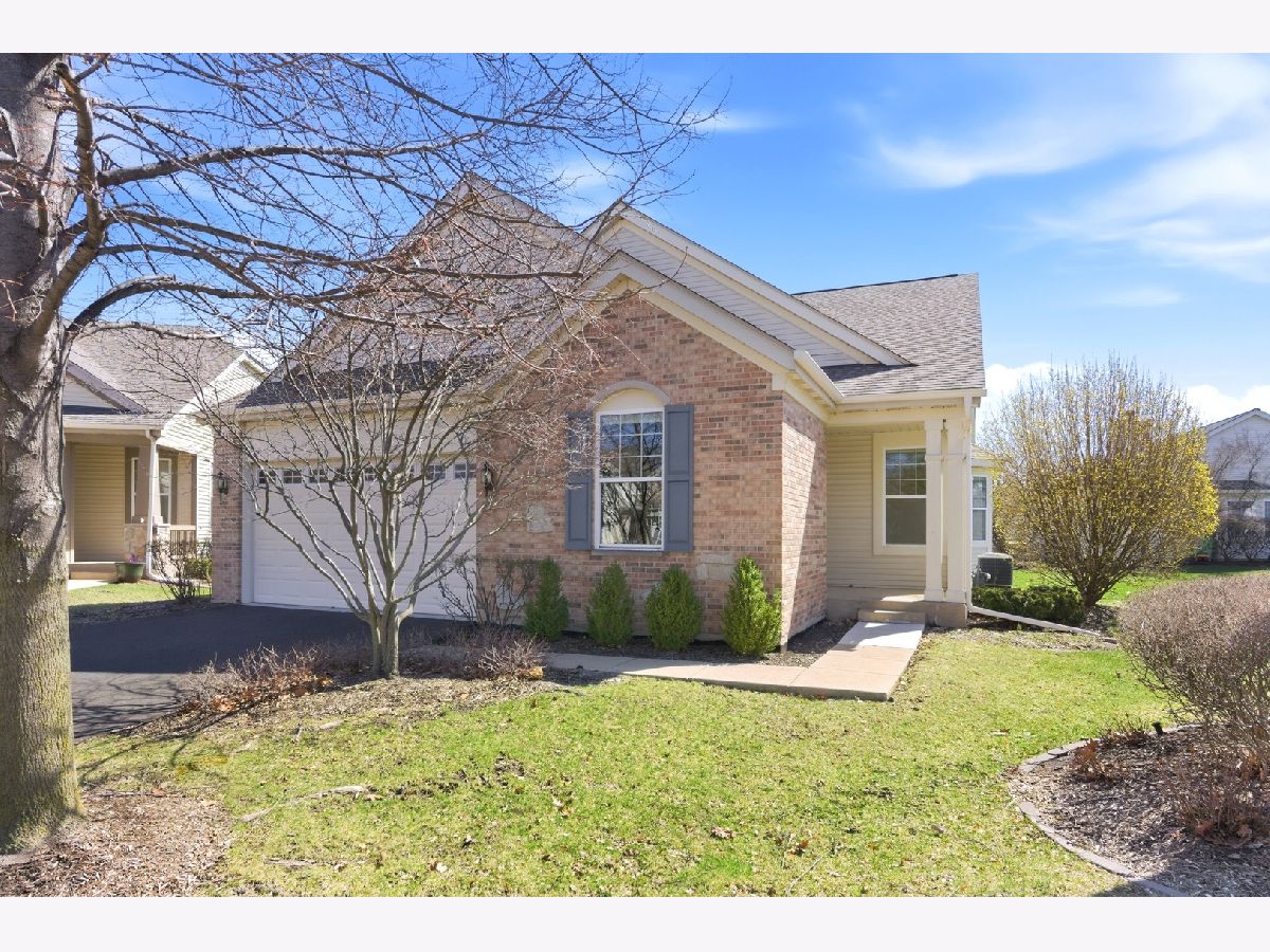  For Sale Aurora Illinois, 1967 Holloway Court