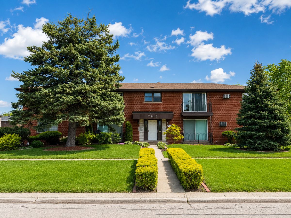  For Rent Justice Illinois, 7915 84th