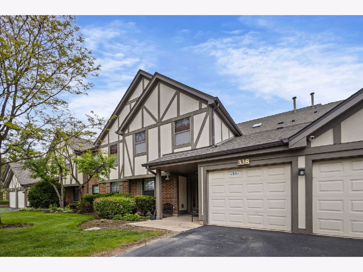  For Sale Wood Dale Illinois, 338 Essex Court