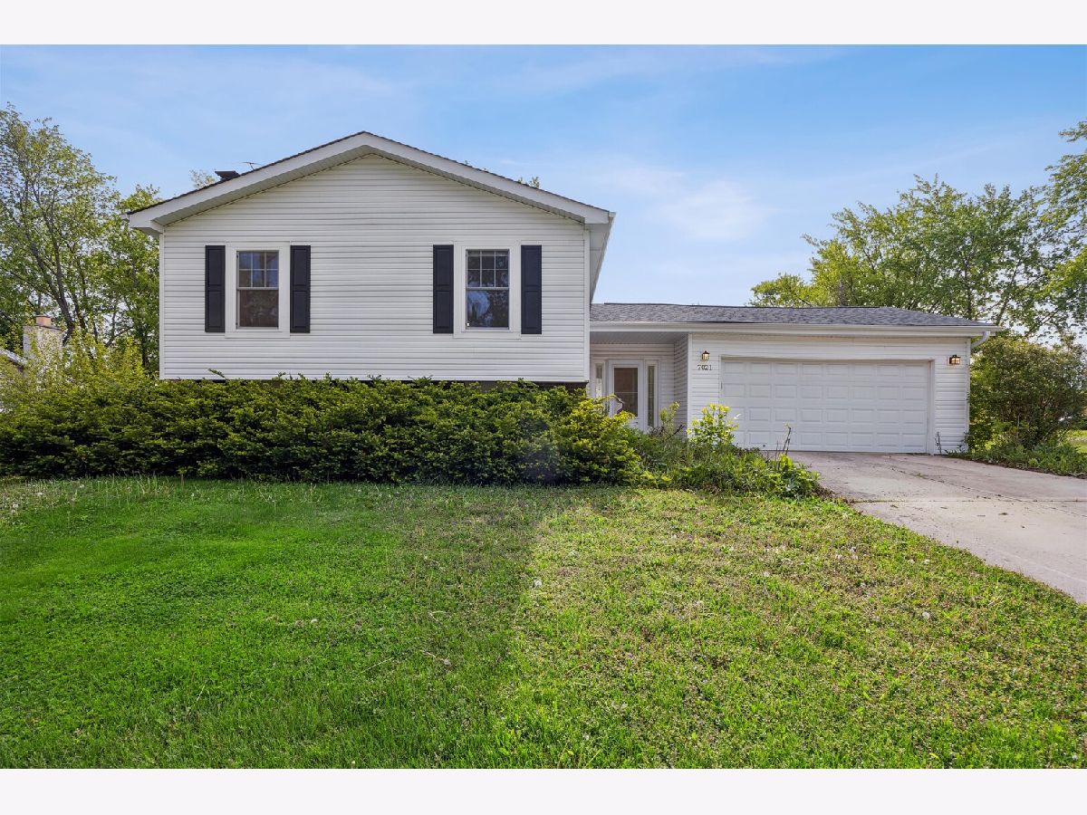 Homes Sold Hinsbrook Darien Illinois, 7021 Richmond