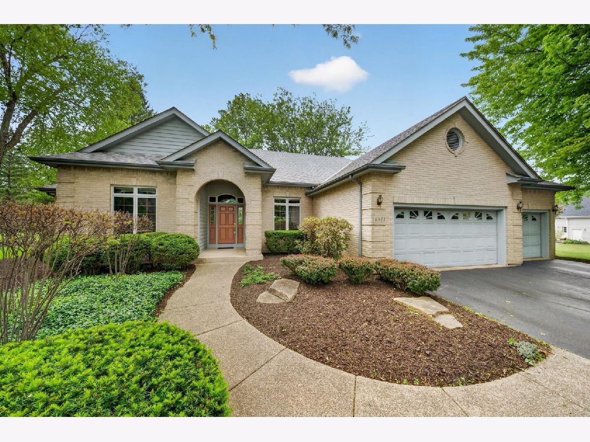  For Sale Spring Grove Illinois, 6911 Prairie Drive