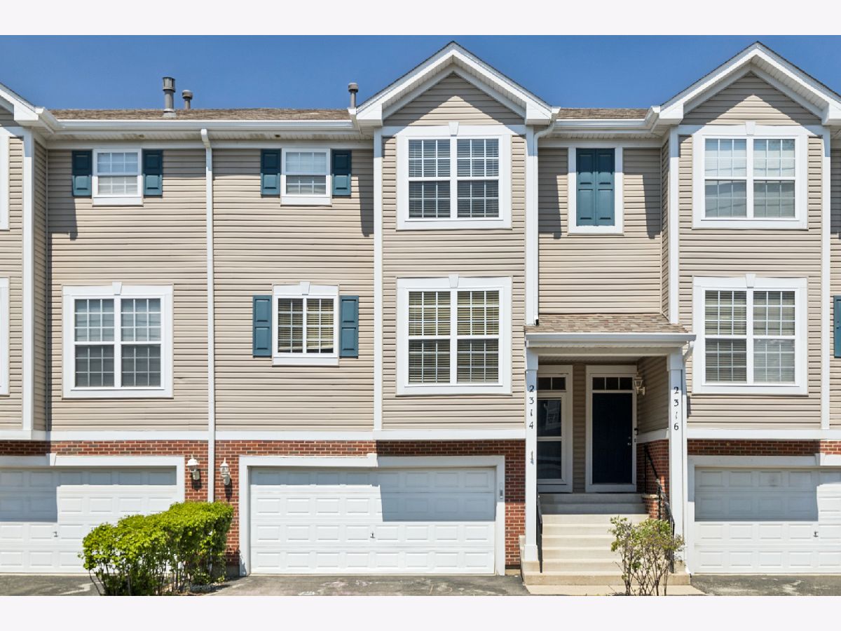 Townhomes & Condos Rented Legacy Fields Aurora Illinois, 2314 Hudson