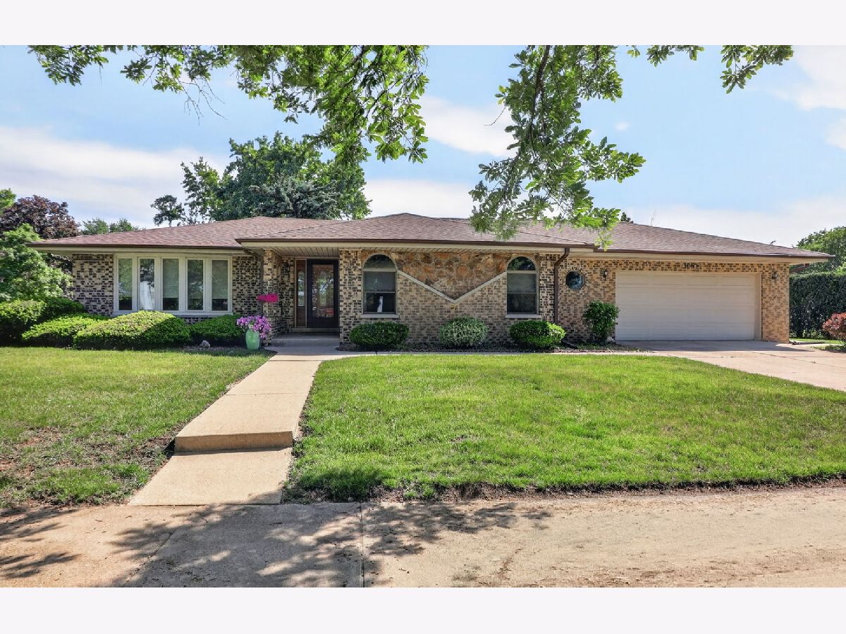 Homes For Sale Regency Grove Downers Grove Illinois