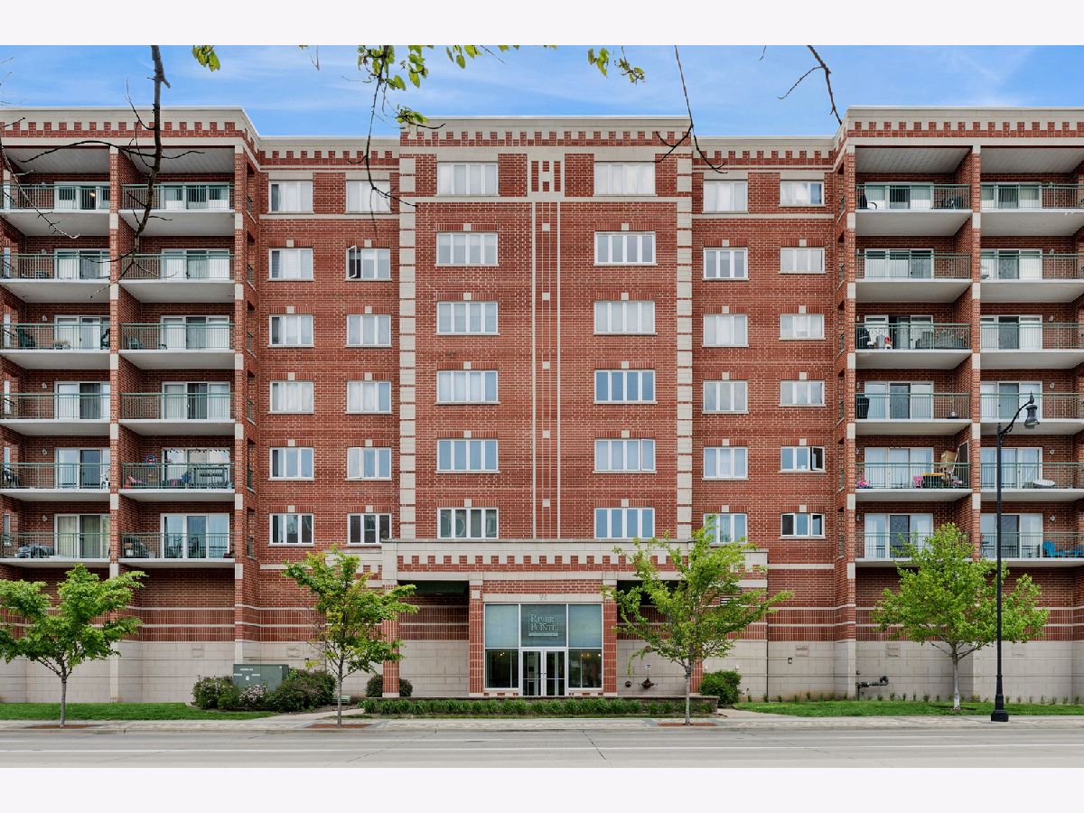  For Sale Des Plaines Illinois, 650 River Road