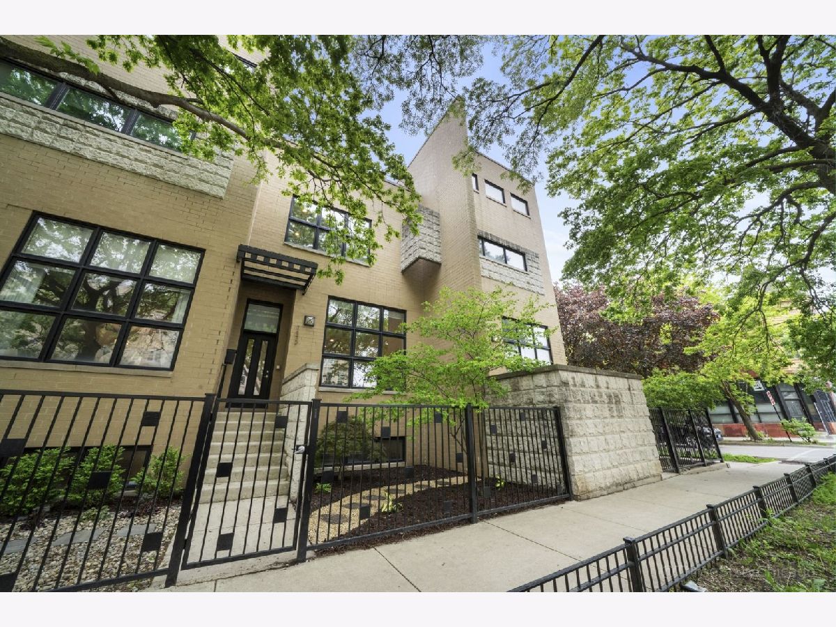 Rented Chicago Illinois, 1413 Leavitt