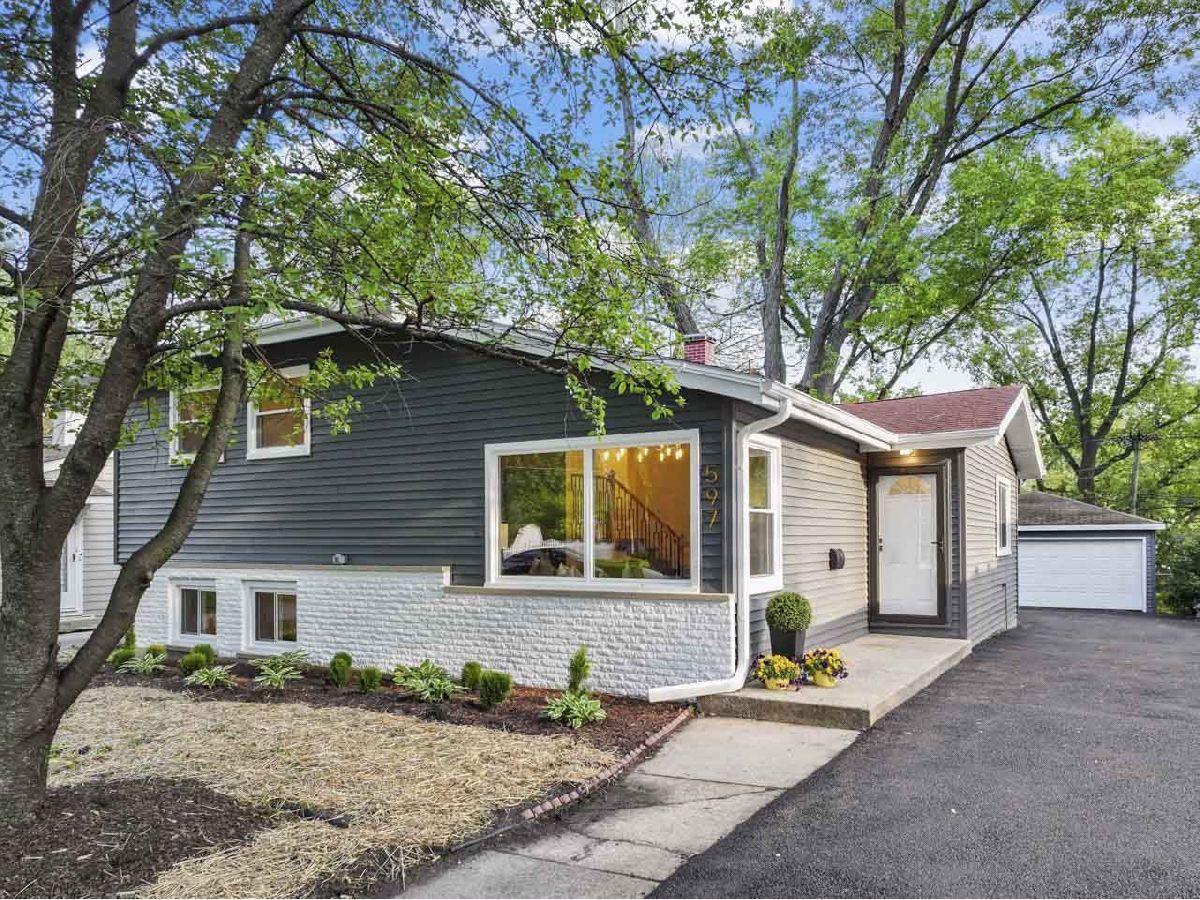  For Sale Glen Ellyn Illinois, 597 Lowden Avenue