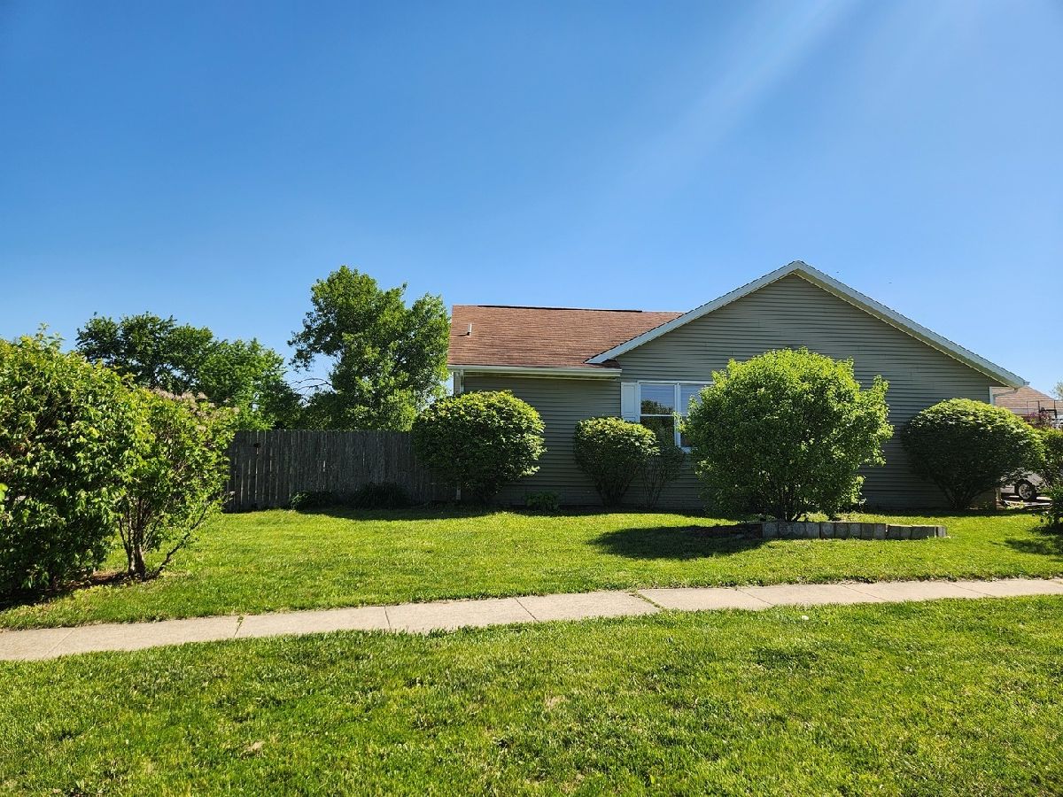  For Sale Mahomet Illinois, 1203 Ridgewood Road