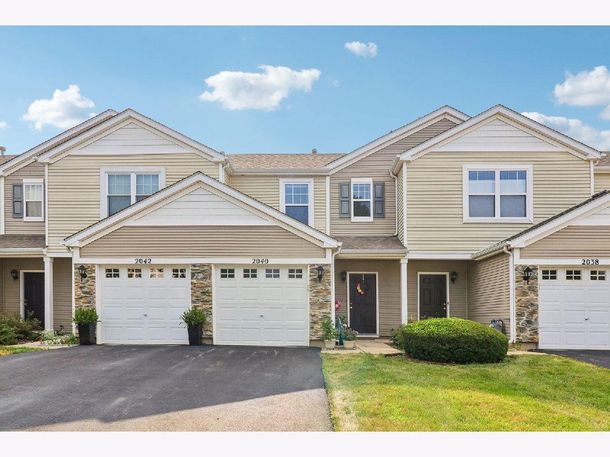  Sold Carpentersville Illinois, 2040 Limestone